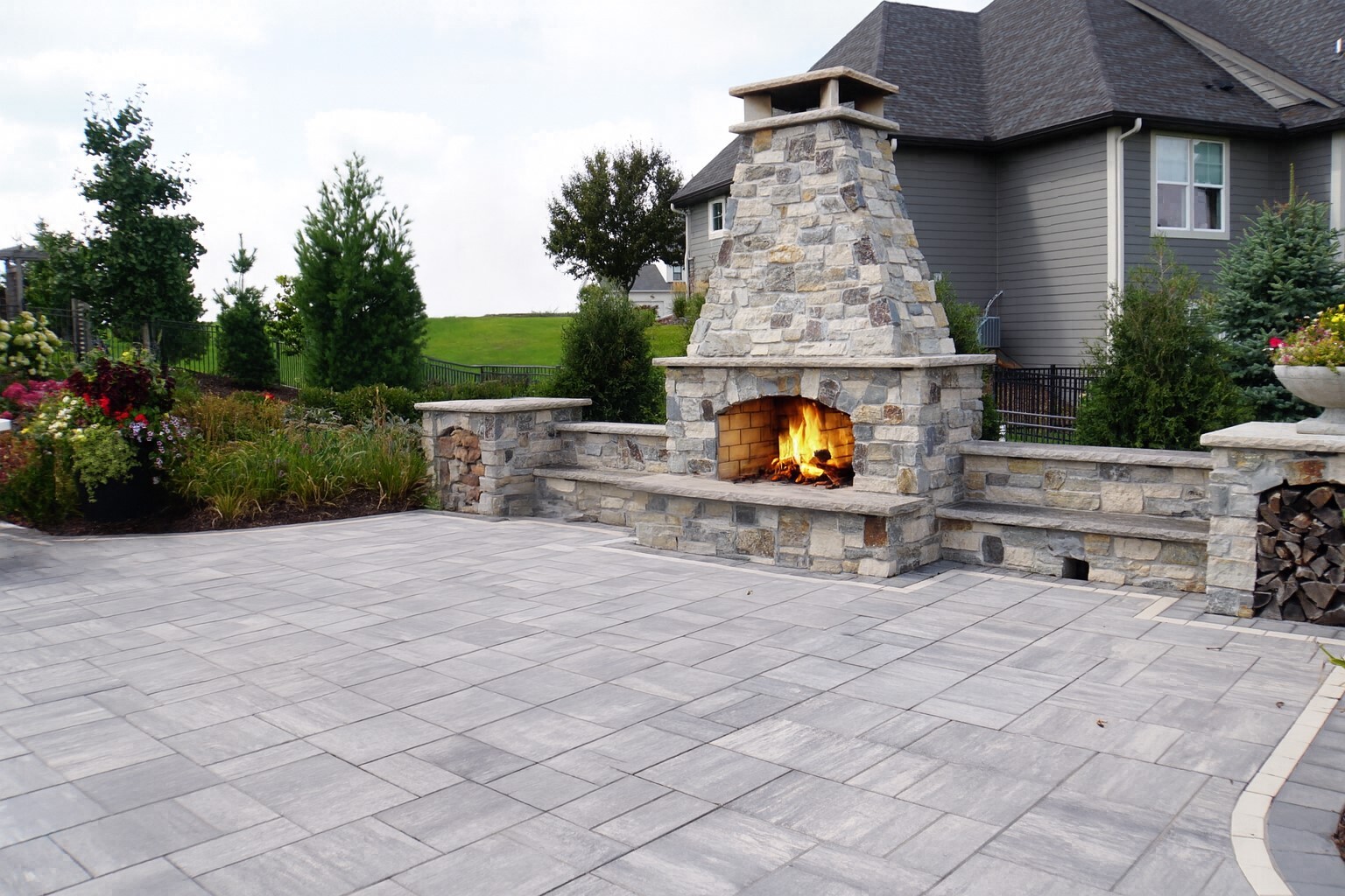 Paver patio and outdoor living example